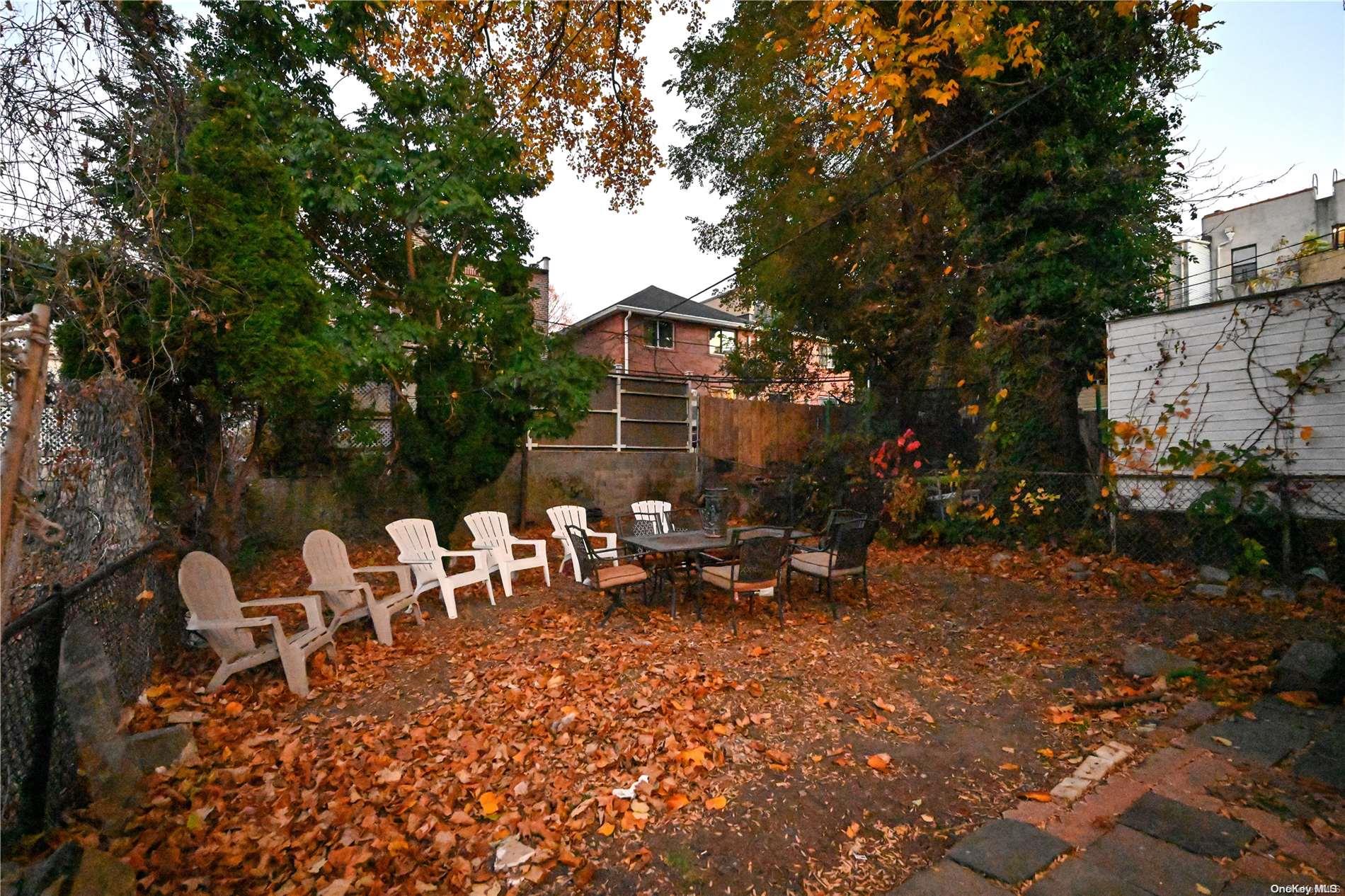 32-43 98 Street Property Photo 3