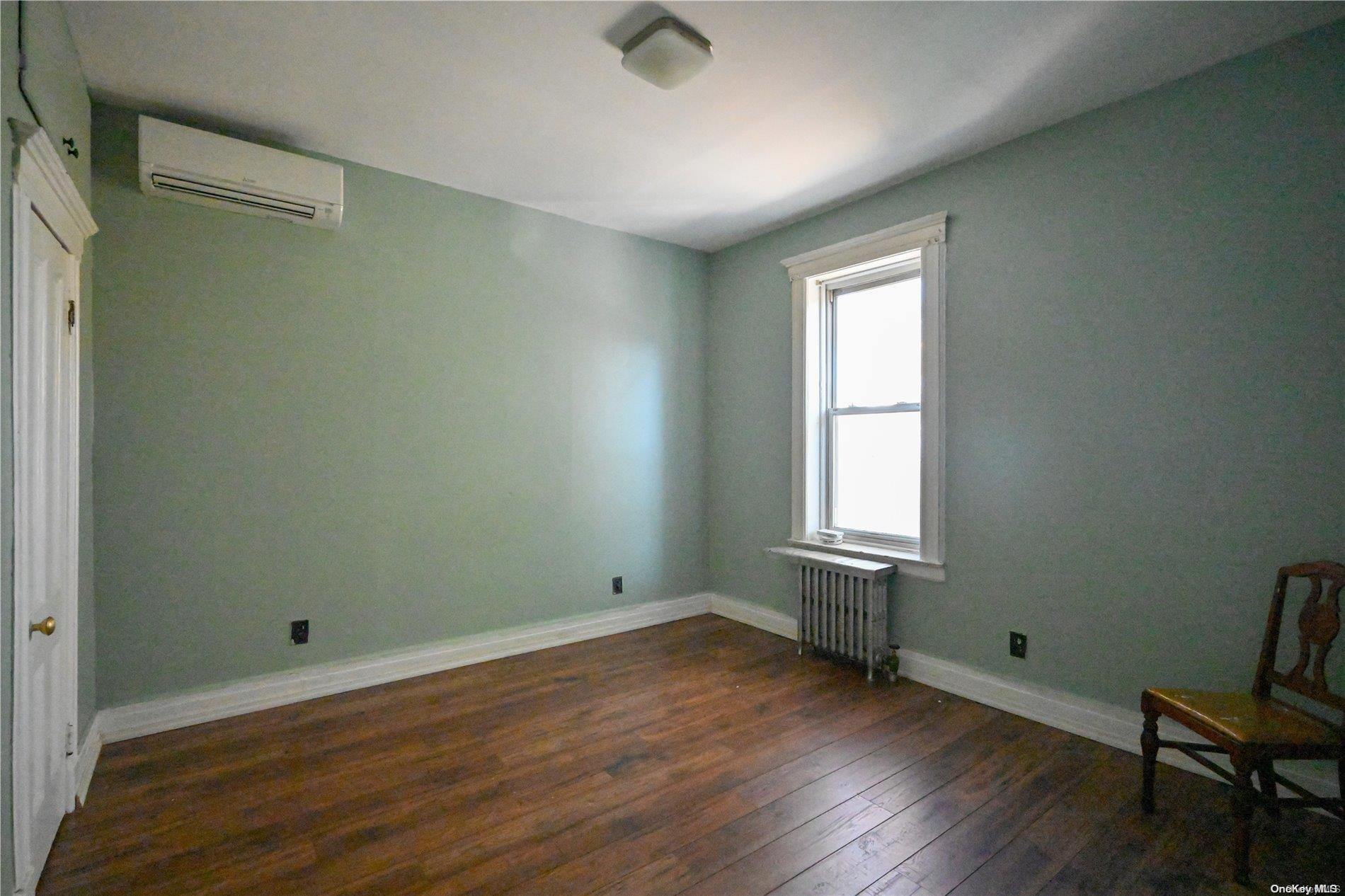 32-43 98 Street Property Photo 16