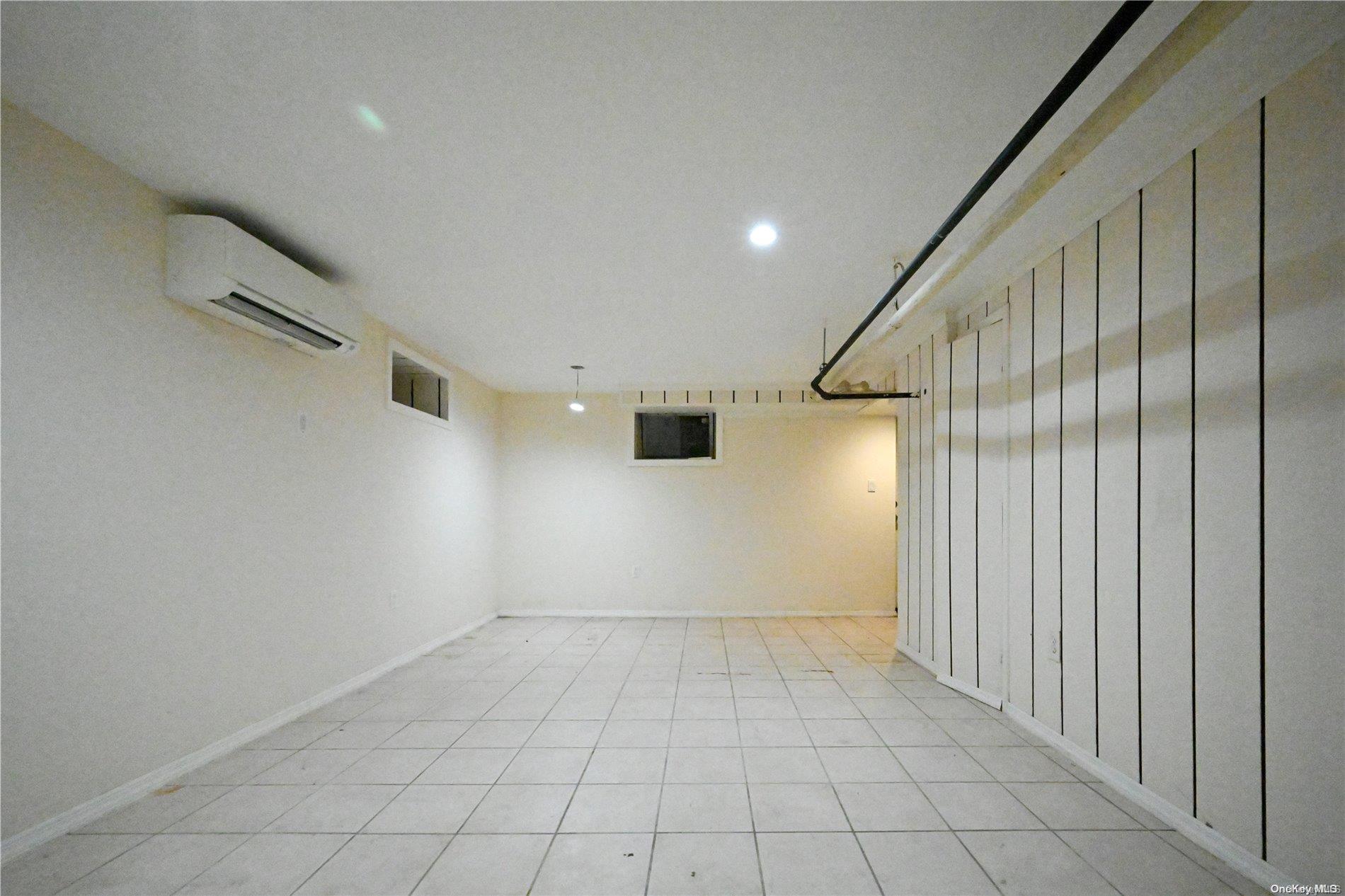 32-43 98 Street Property Photo 18