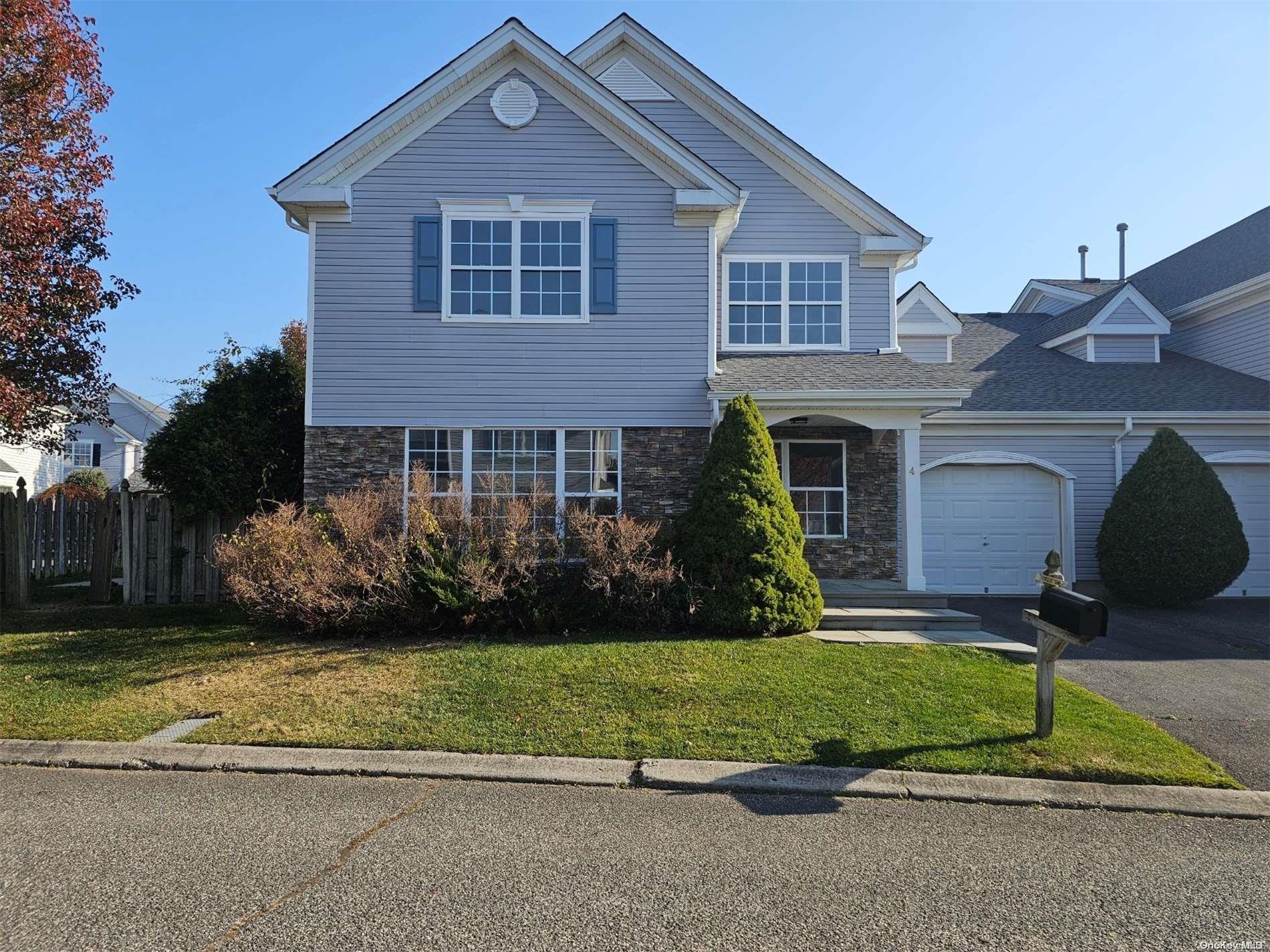 4 Robert Lane 4 Property Photo 1
