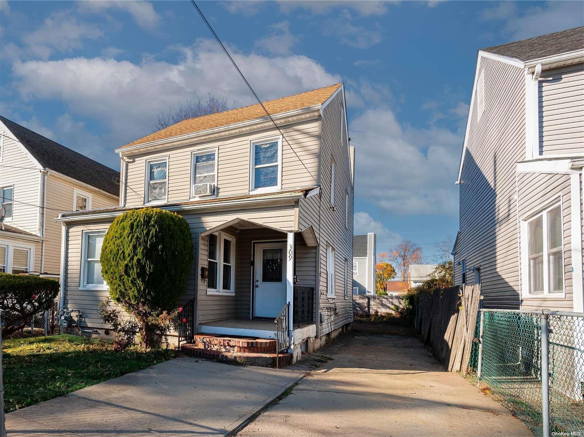 309 Yale Street Property Photo 1