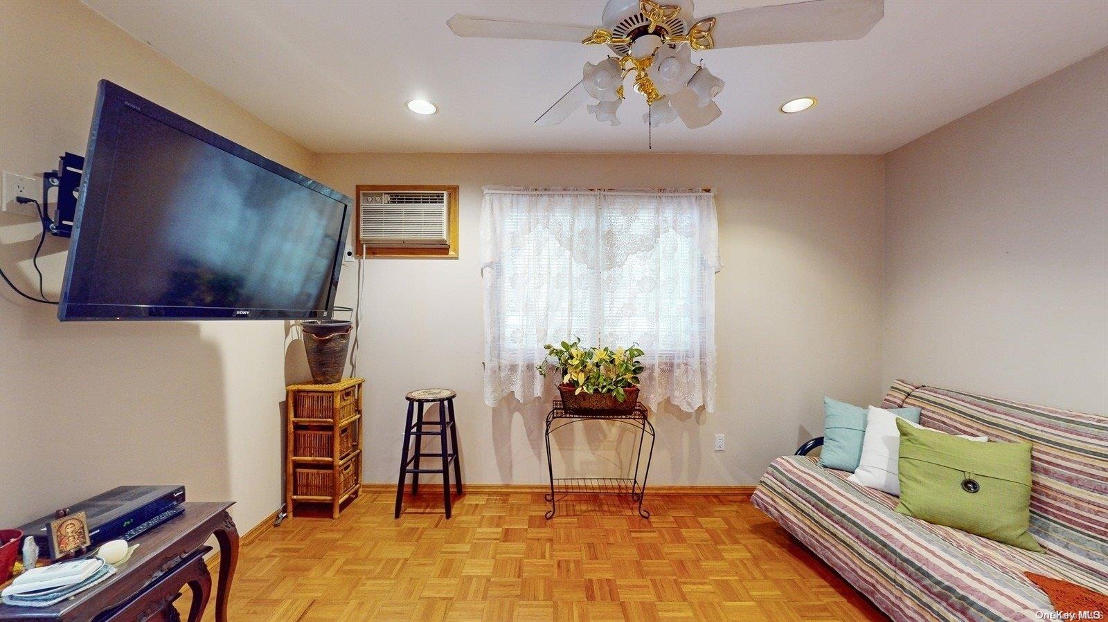 24 Everett Street Property Photo 11