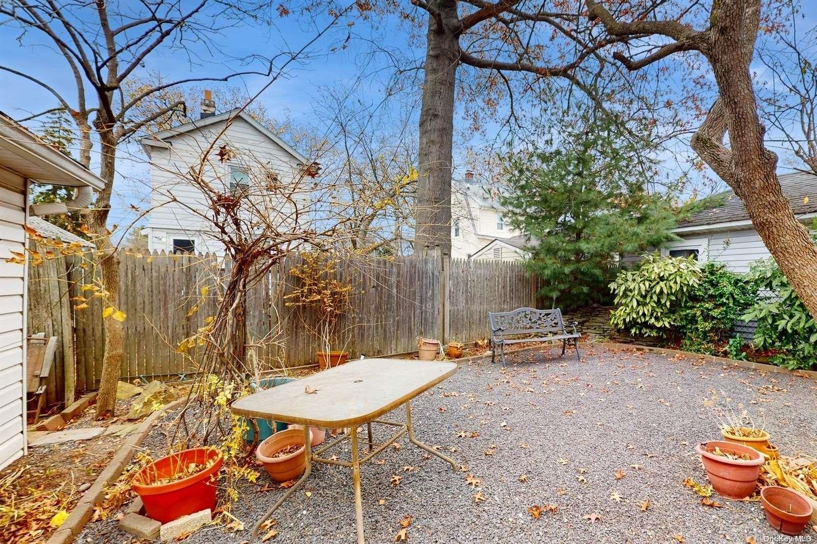 24 Everett Street Property Photo 27