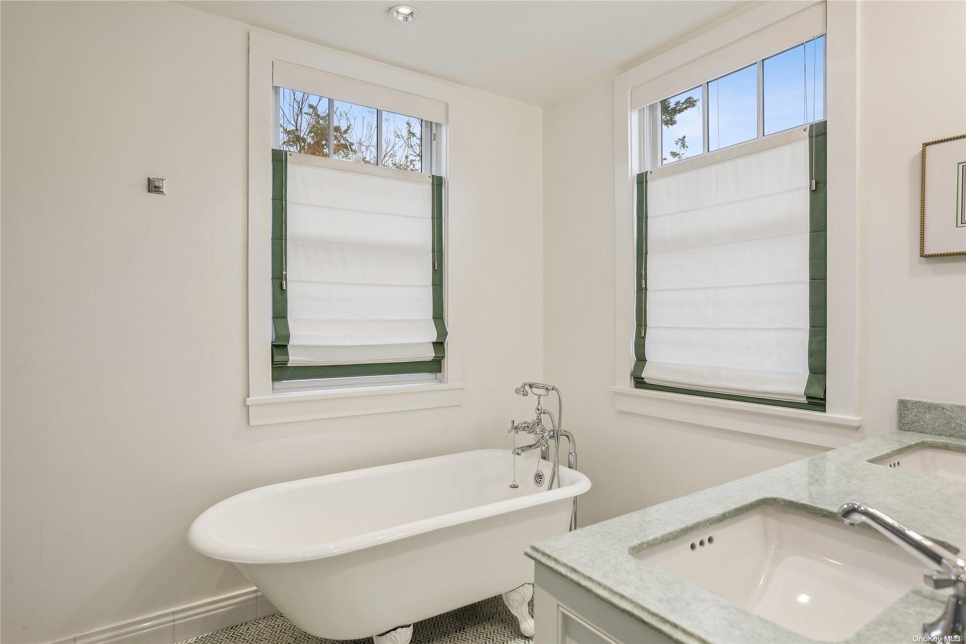 18 Pleasant Avenue Property Photo 11