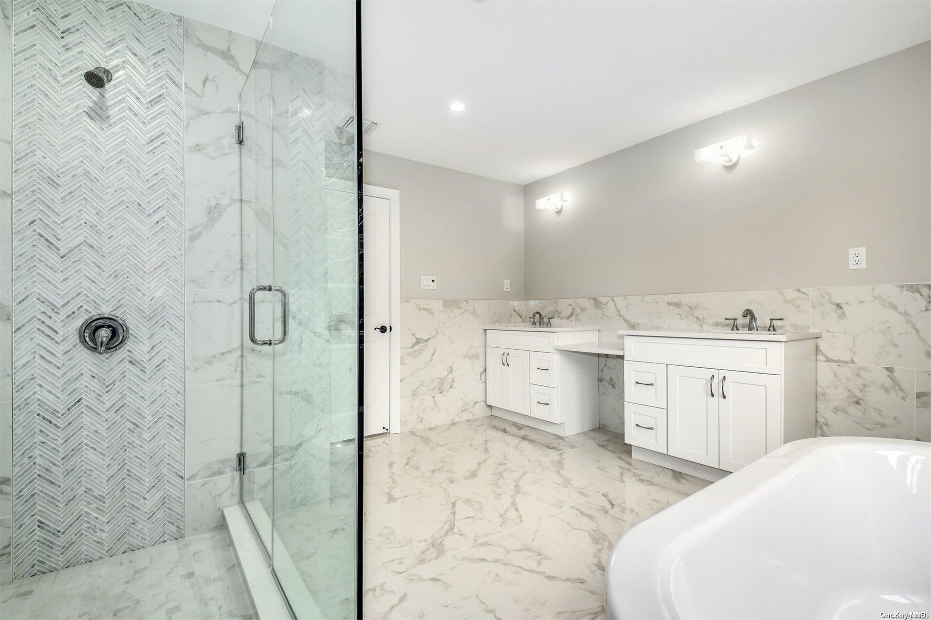 56 Syosset Circle Property Photo 18