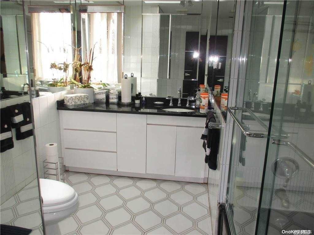 4 Imperial Court Property Photo 7