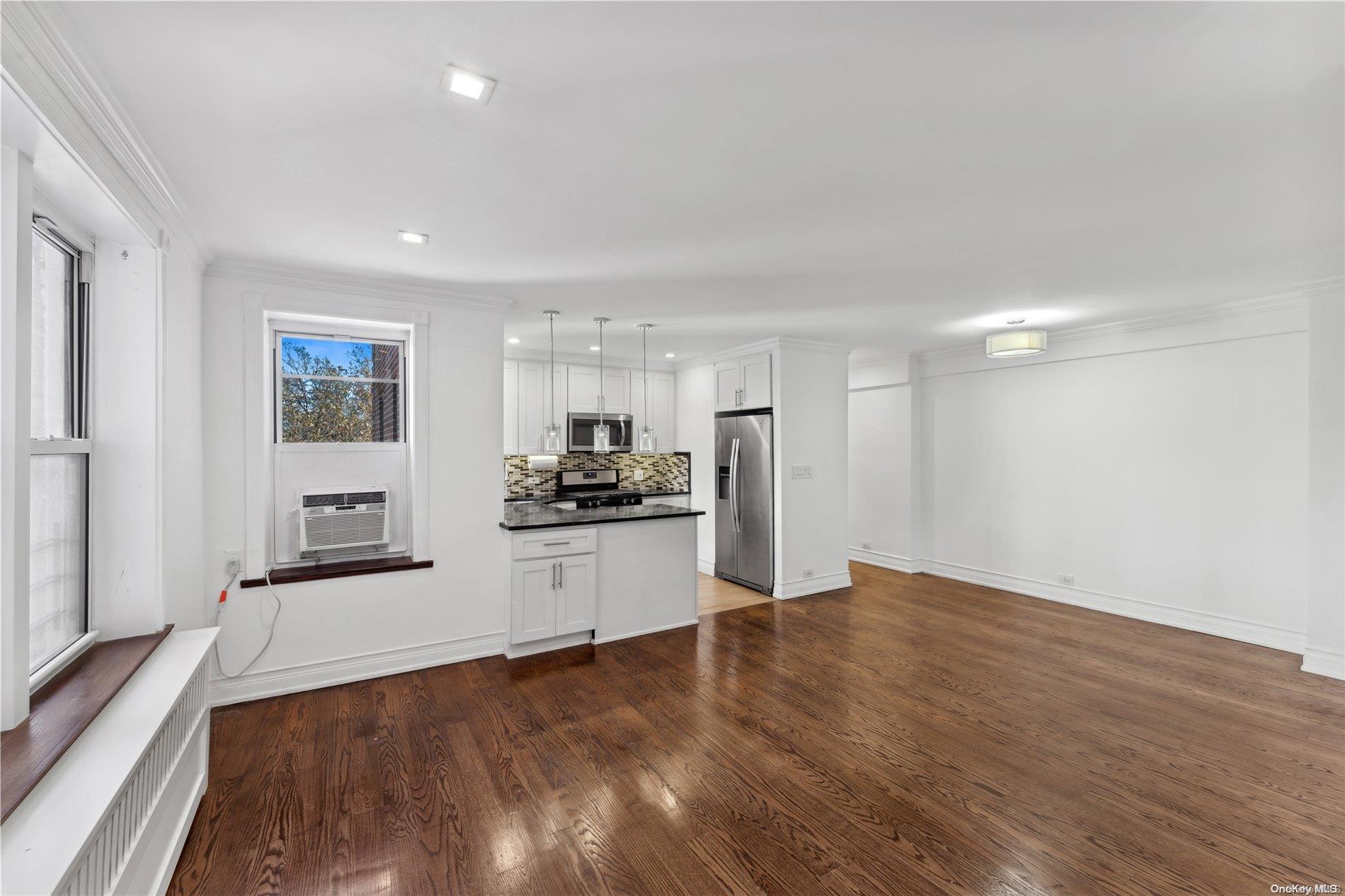 72-81 113th Street 5d Property Photo 4