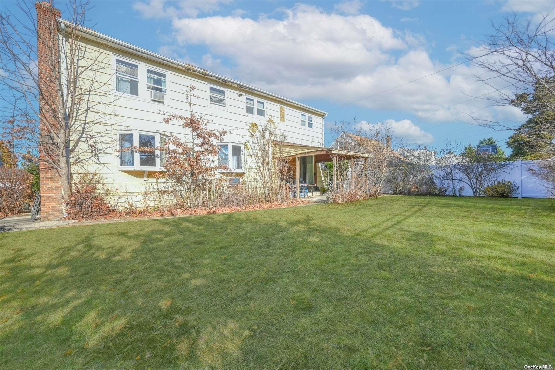 2666 Lexington Avenue Property Photo 3