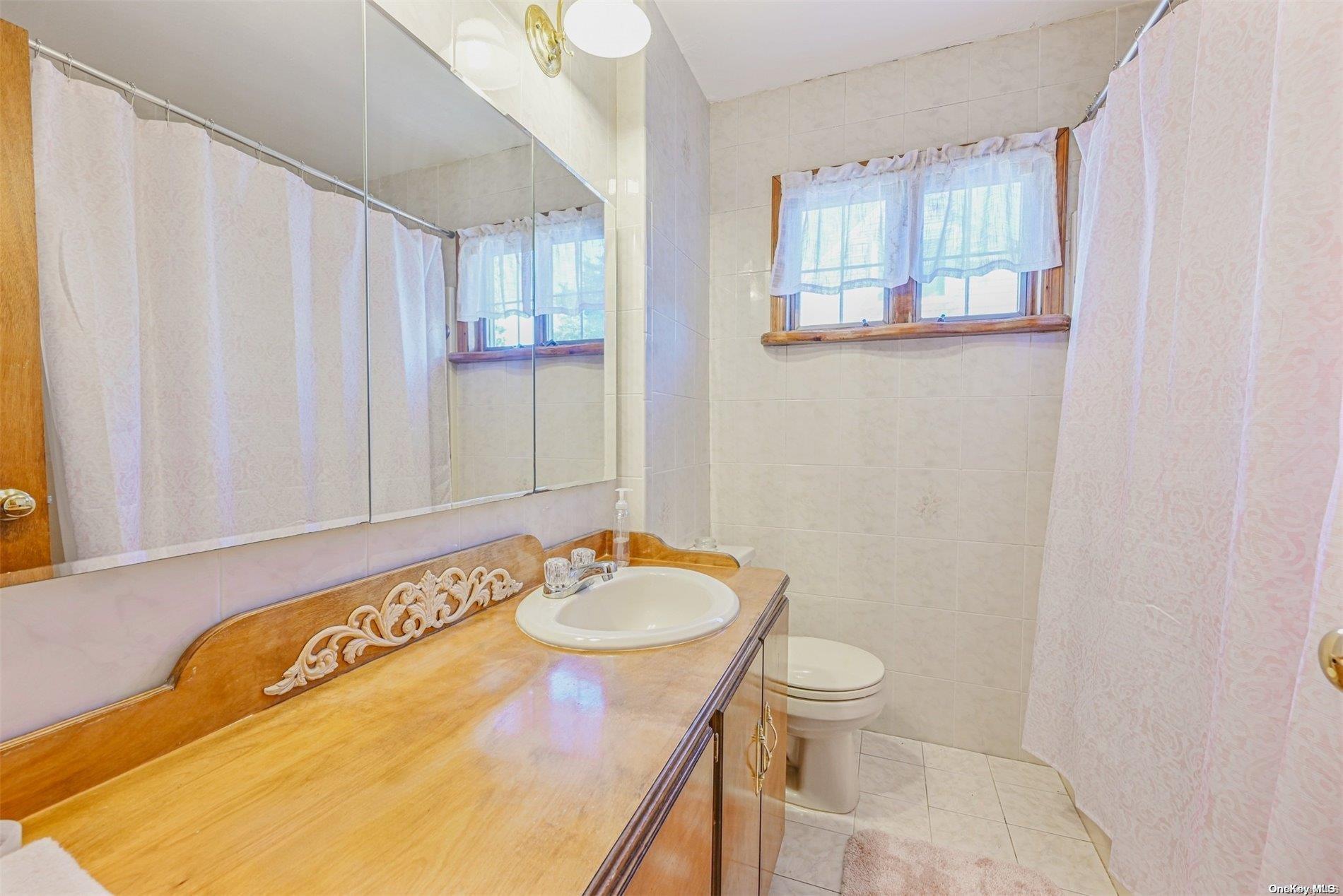2666 Lexington Avenue Property Photo 12