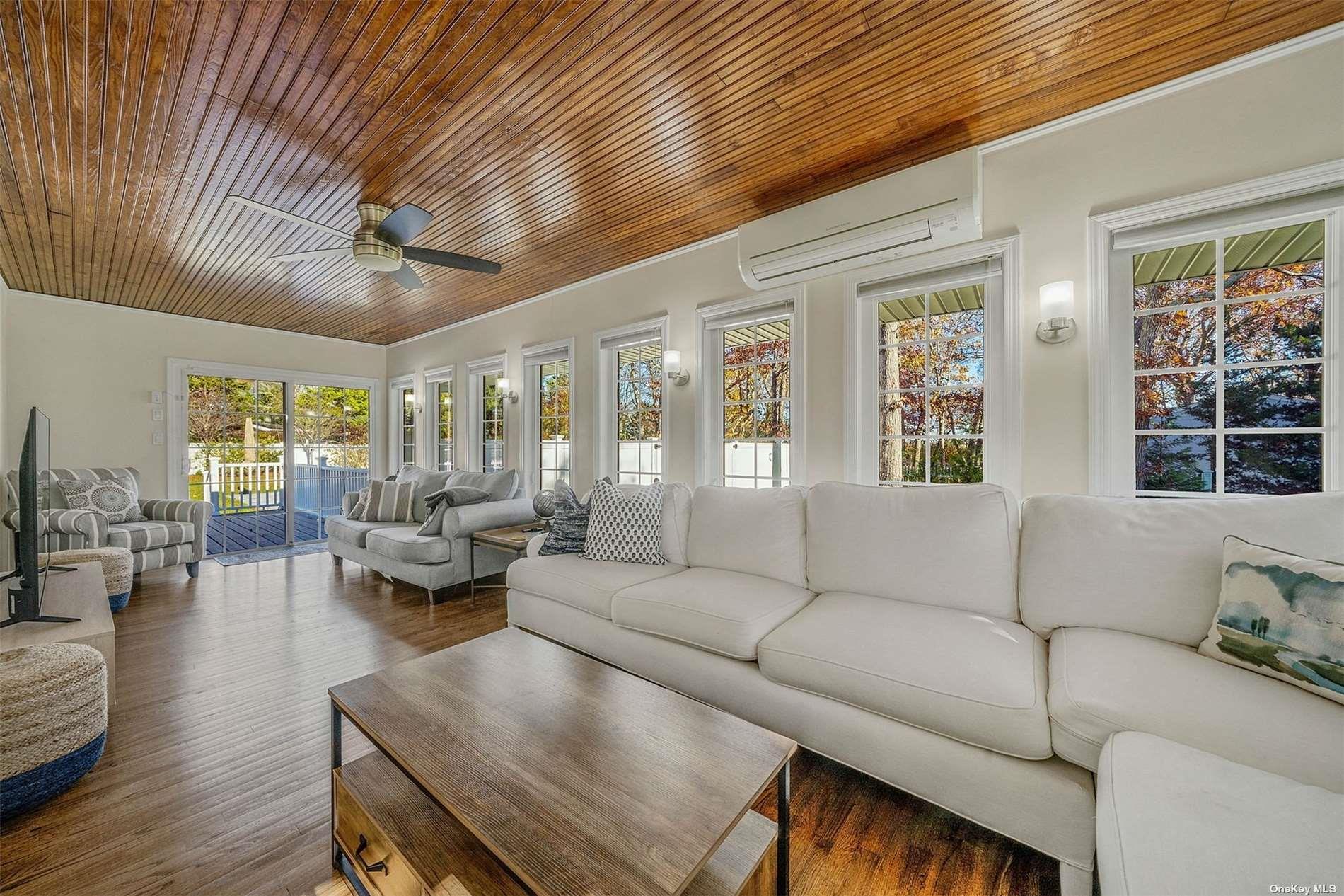 6 Rolling Hill Road Property Photo 8