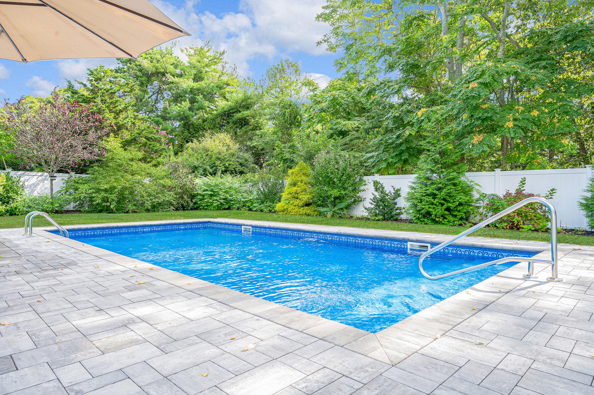 6 Rolling Hill Road Property Photo 24