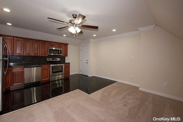 870 Little East Neck Road D3 Property Photo 4