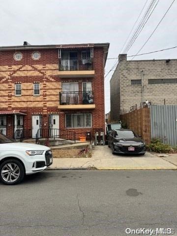 731 E 95th Street Property Photo 2