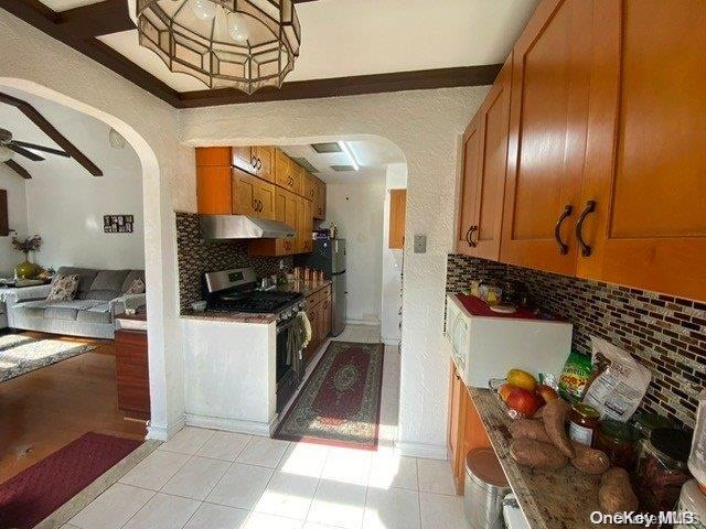 83-29 Little Neck Parkway Property Photo 3