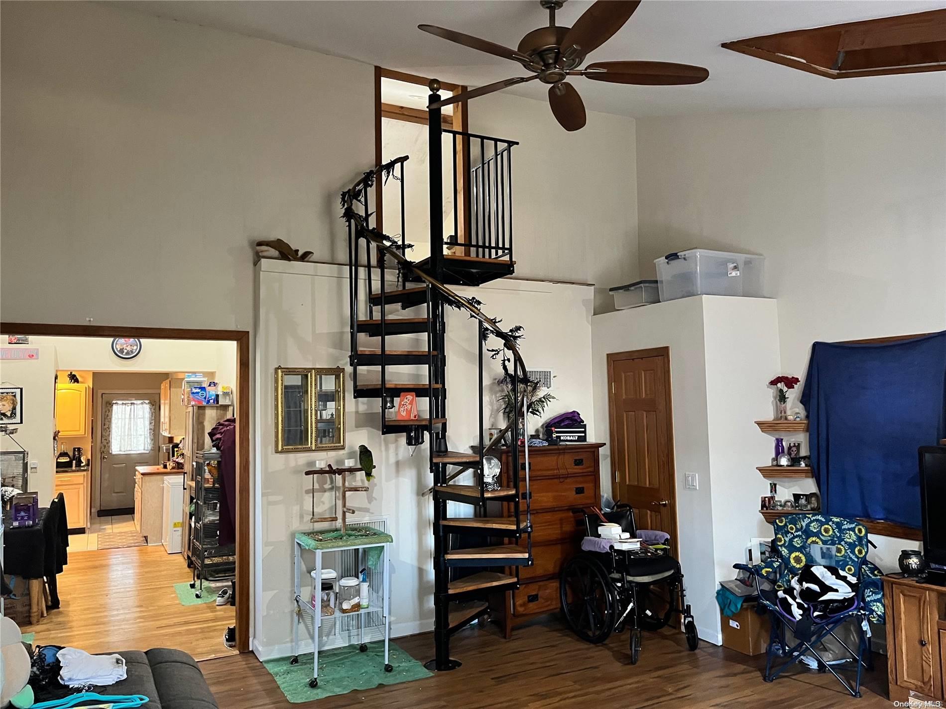 6 1st Avenue Property Photo 2