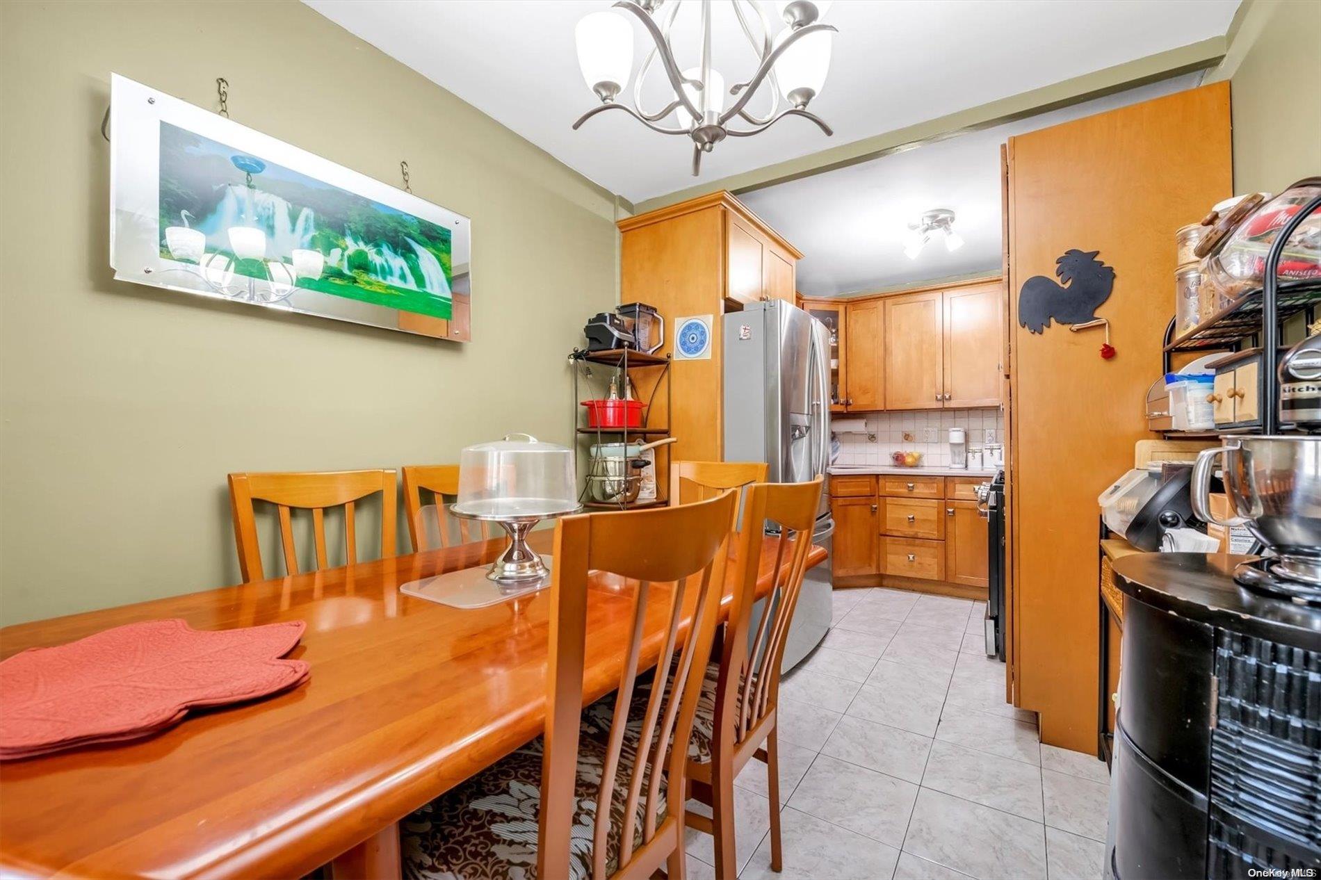 3086 Avenue W Property Photo 7