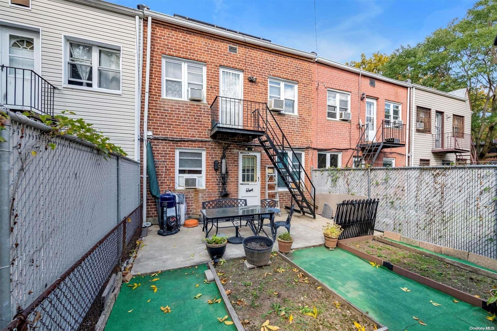 3086 Avenue W Property Photo 15