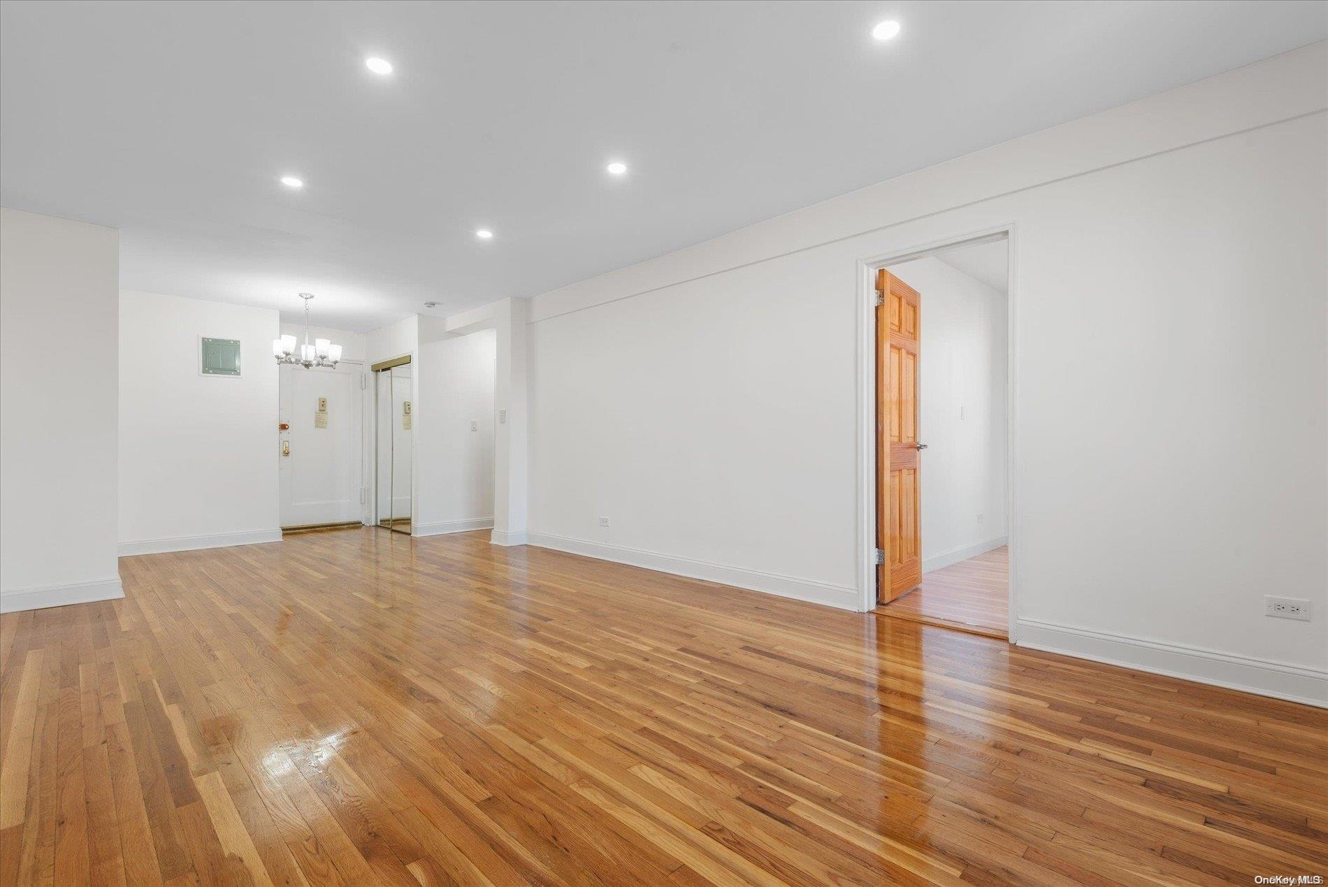 65-15 38th Avenue 5w Property Photo 1