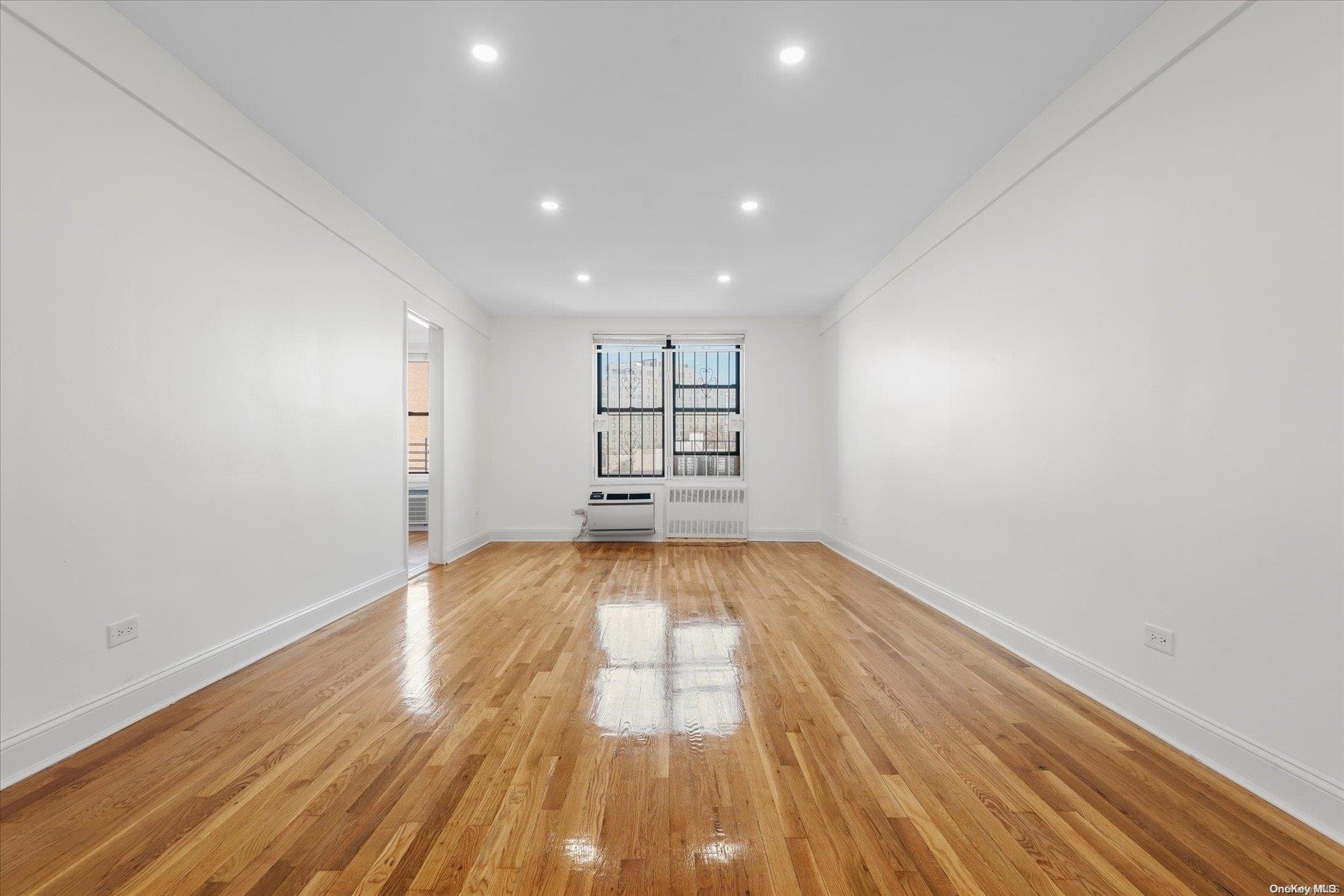 65-15 38th Avenue 5w Property Photo 5
