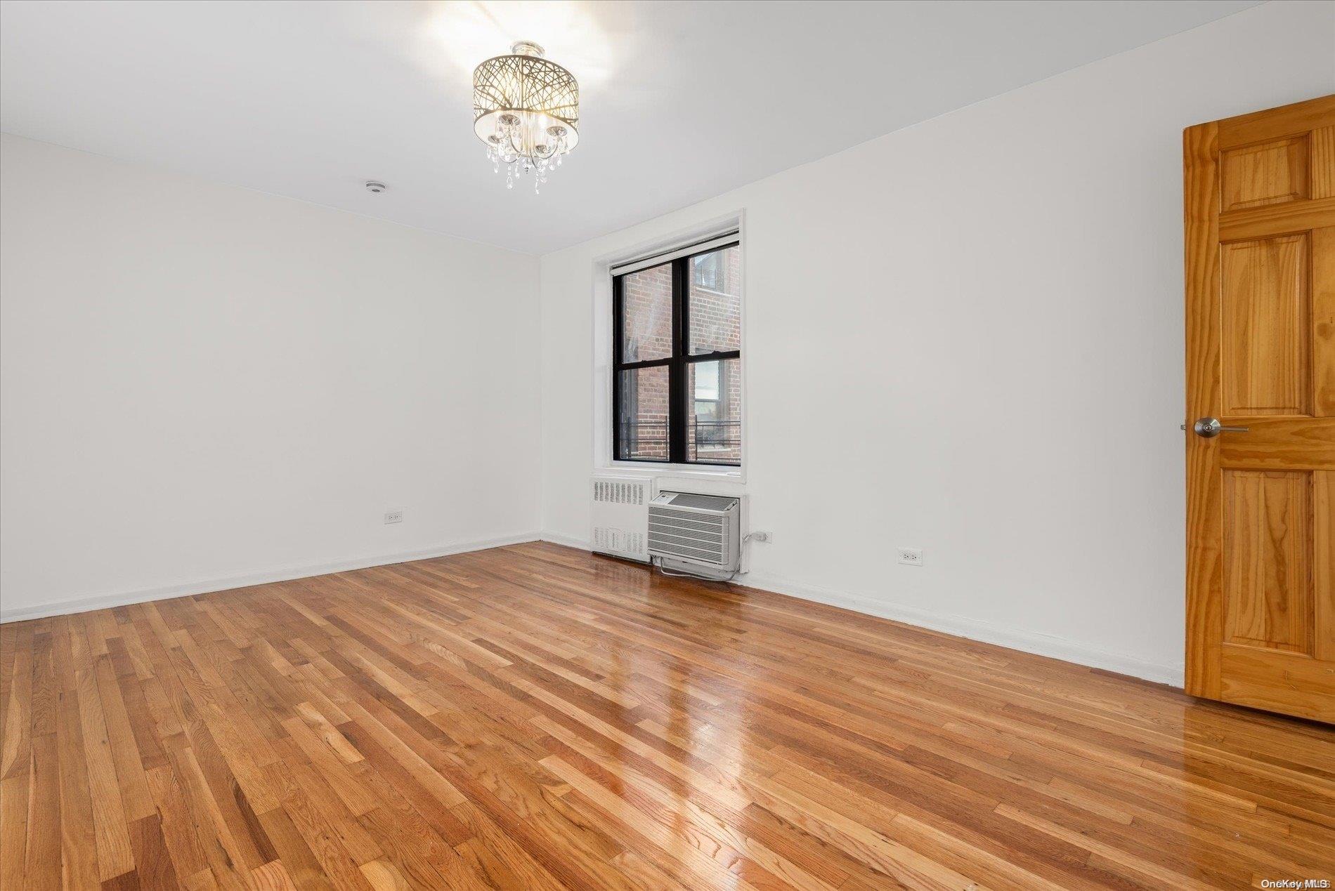 65-15 38th Avenue 5w Property Photo 11