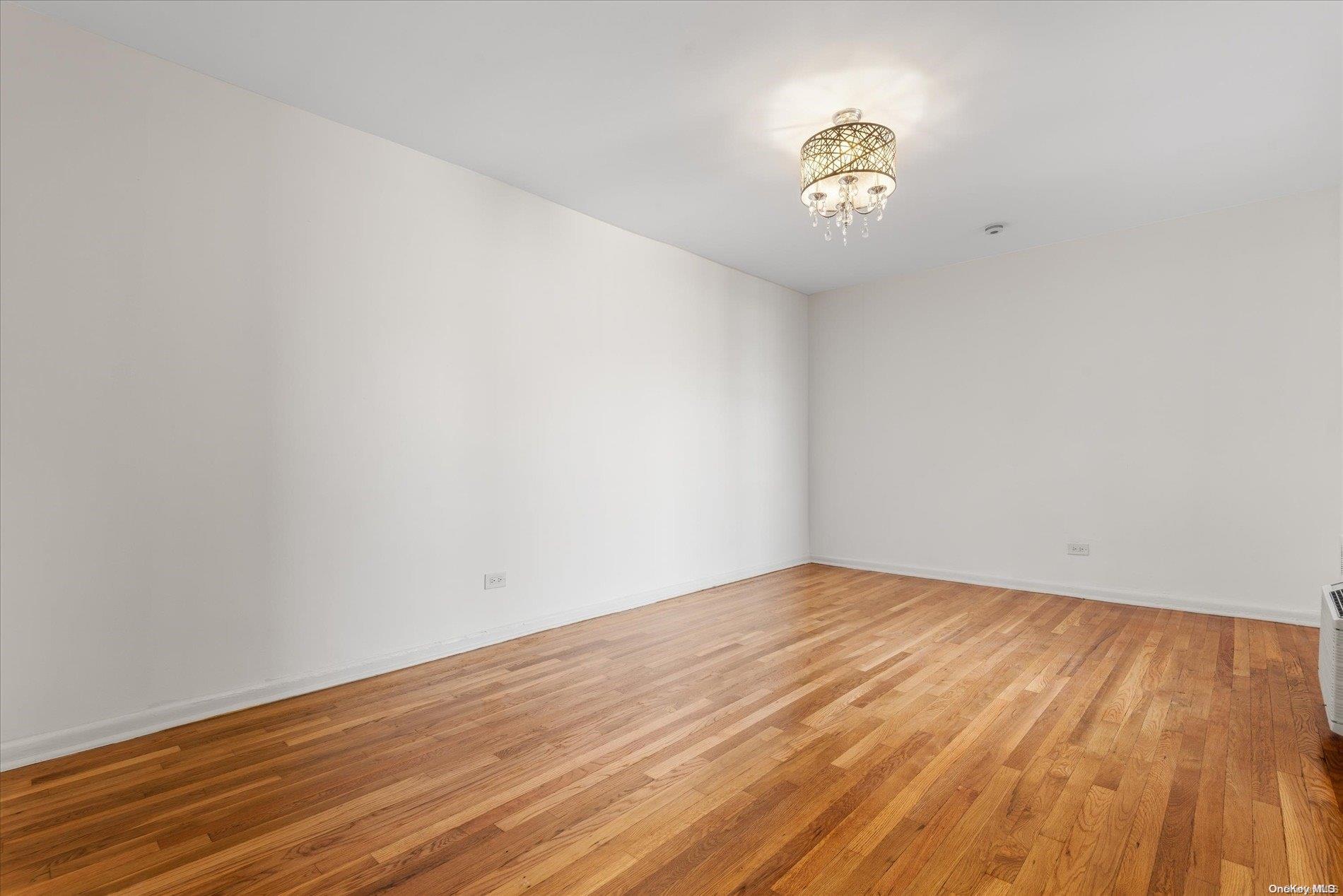 65-15 38th Avenue 5w Property Photo 12