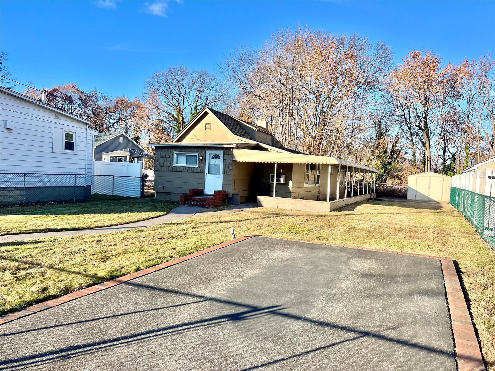 641 Woodland Drive Property Photo