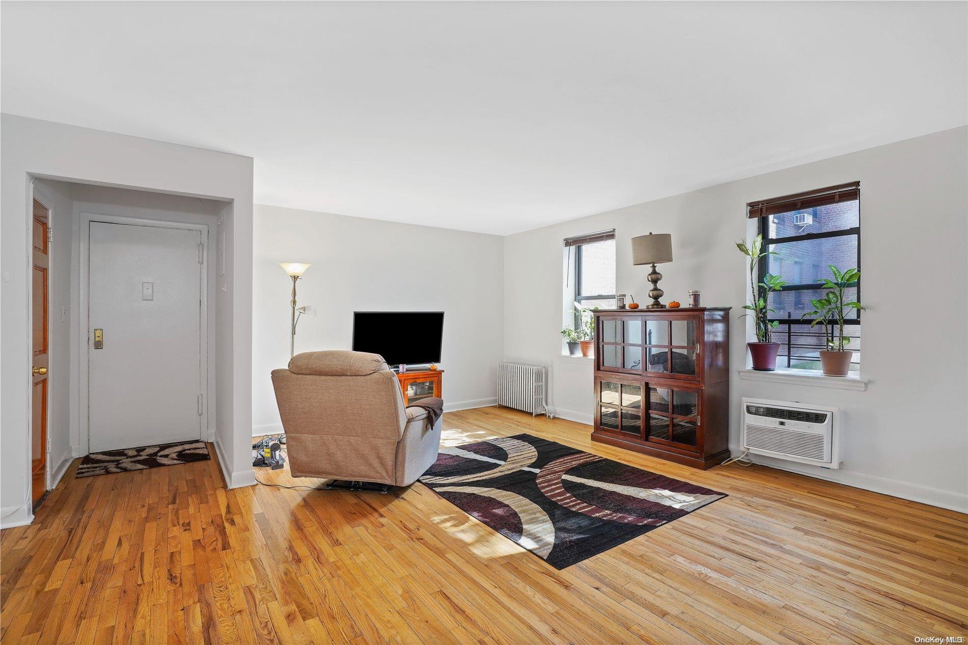 47-27 215 Place 1a Property Photo 6