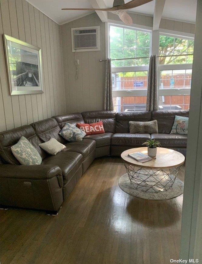 19 Champlain Street Property Photo 3