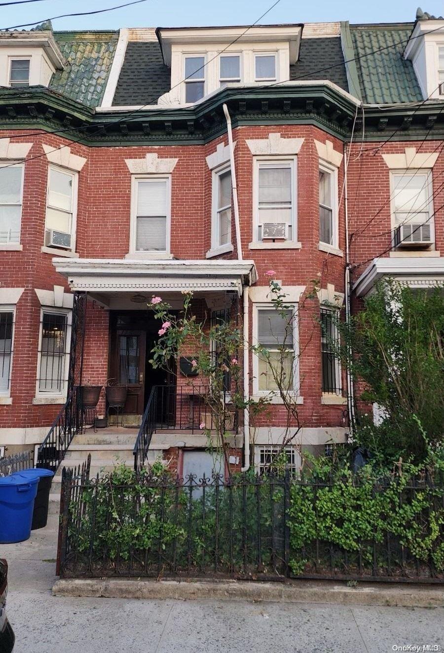776 Hewitt Property Photo
