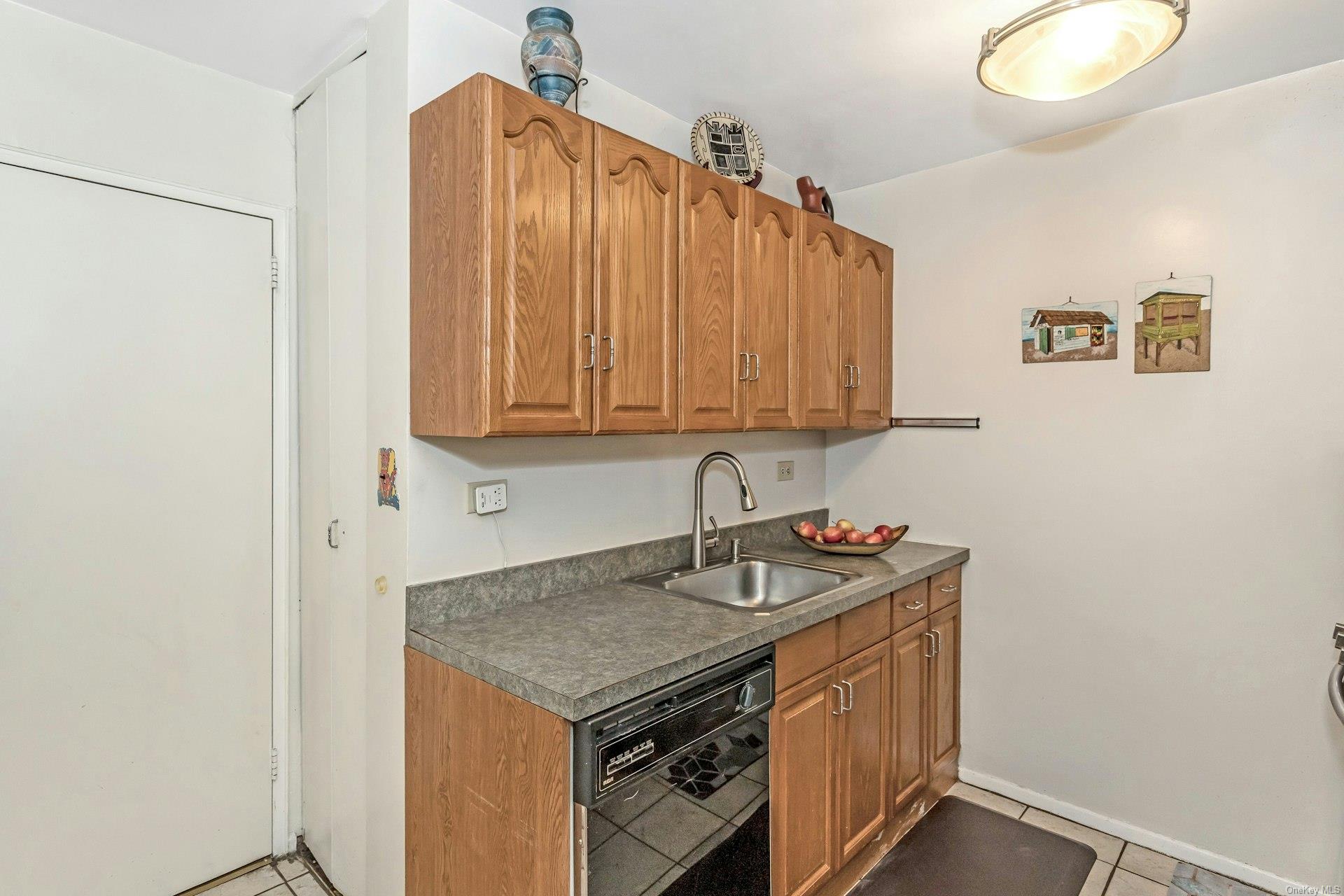 175-20 Wexford Terrace 4s Property Photo 12