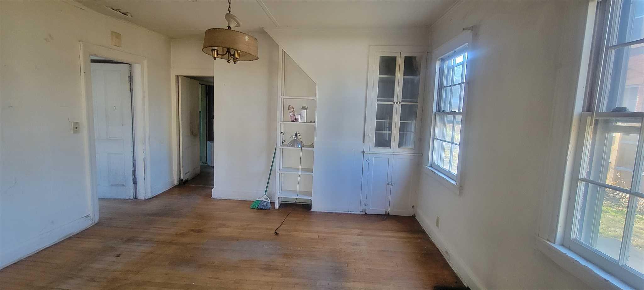 77 Montgomery Property Photo 6
