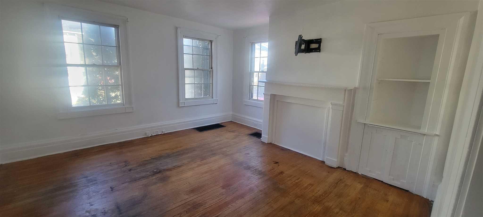 77 Montgomery Property Photo 8