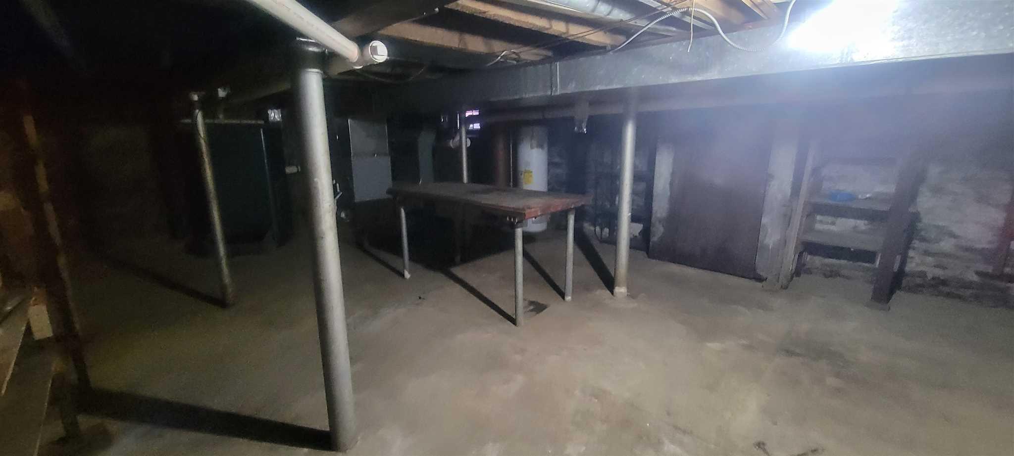 77 Montgomery Property Photo 18