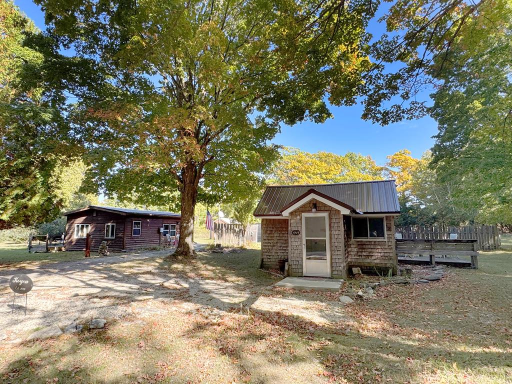 1924 Gasoline Town Rd Property Photo 1
