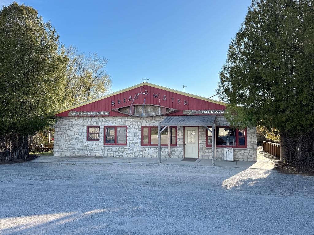 1275 Main Rd Property Photo 1