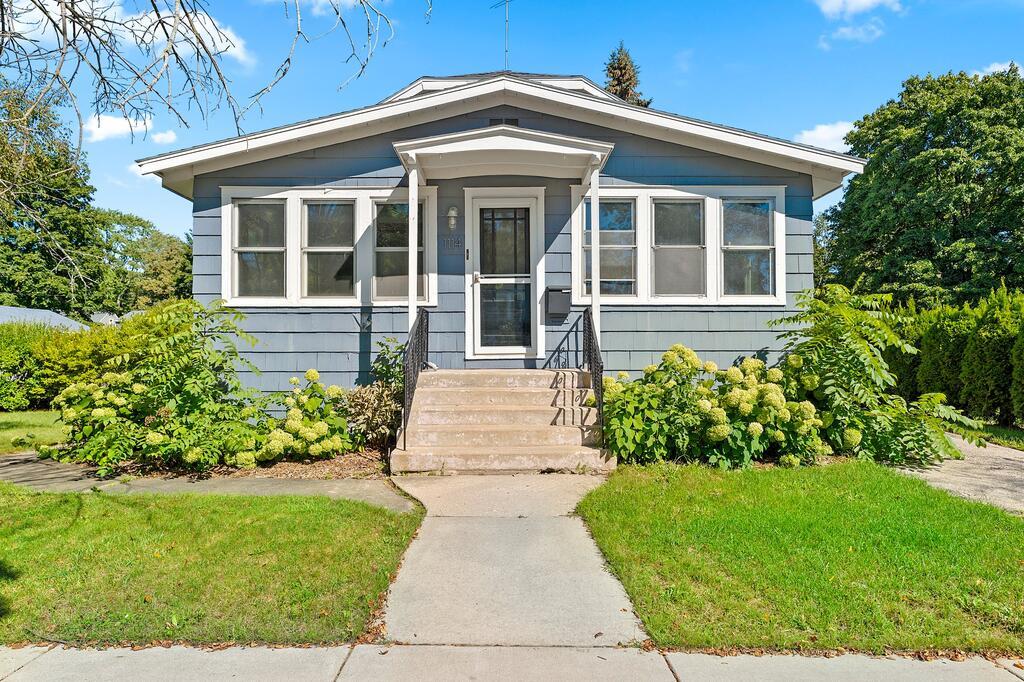 1114 Quincy St Property Photo 1