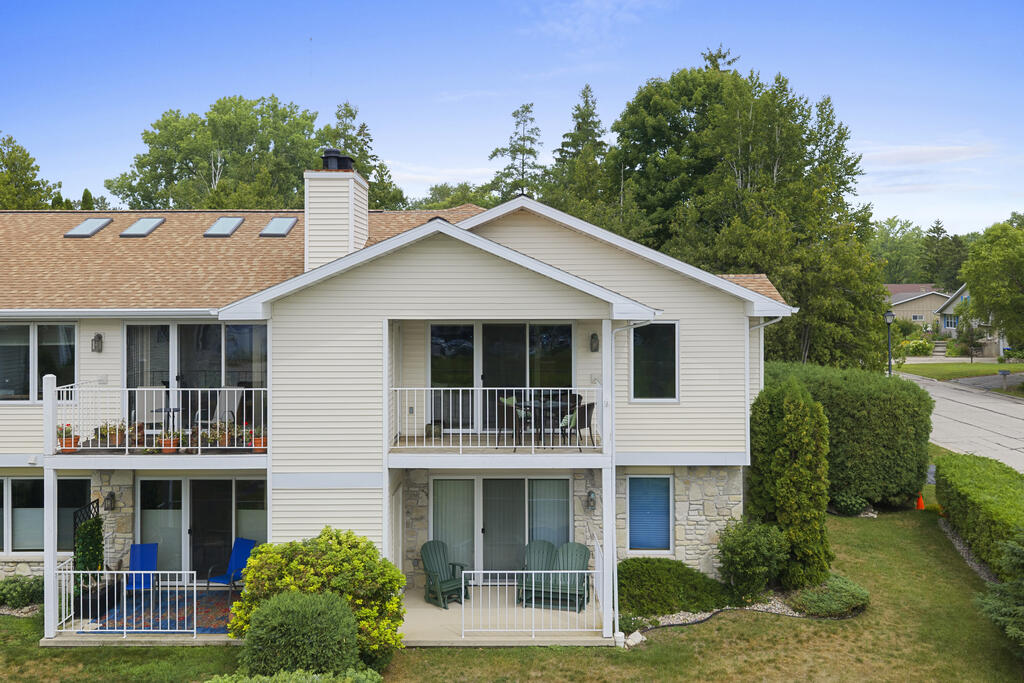 867 S 16th Ct # C3 Property Photo 1