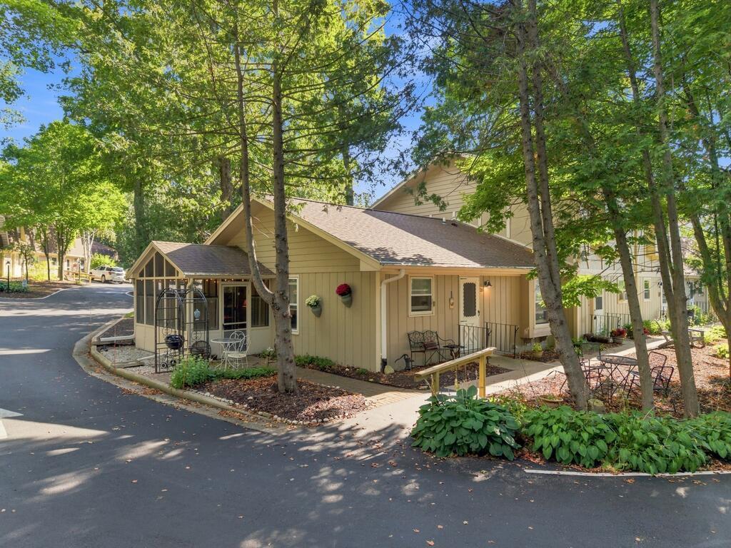 10701 Timber Ridge Cr # 28 Property Photo 1