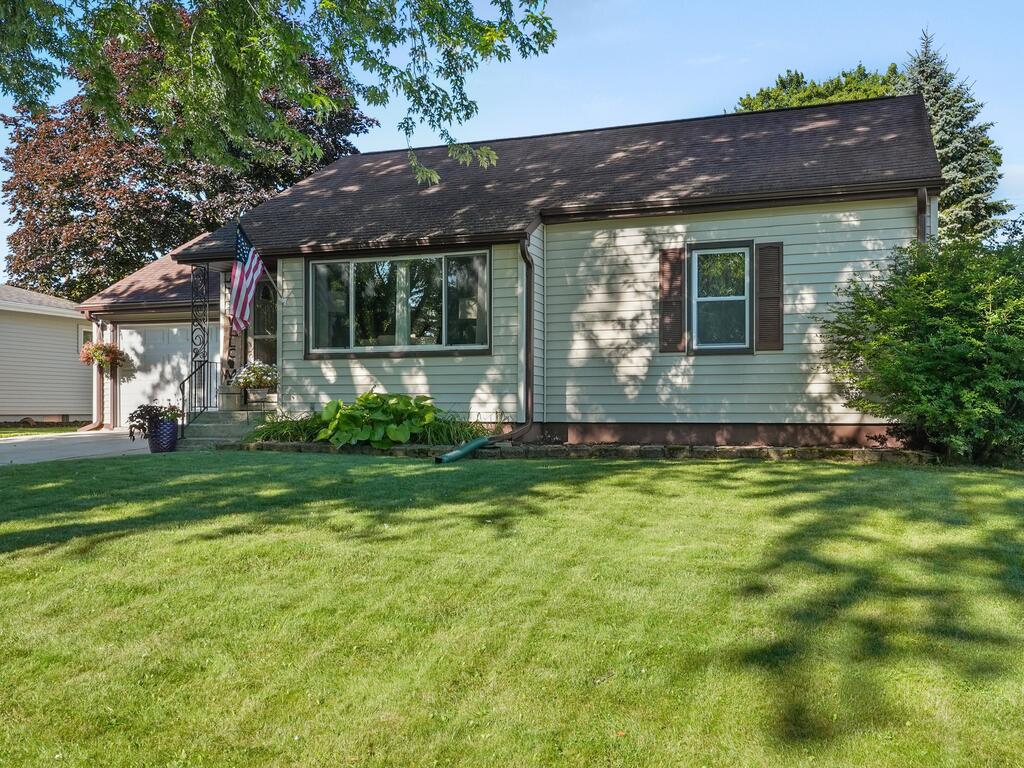 315 Parker Ave Property Photo 1