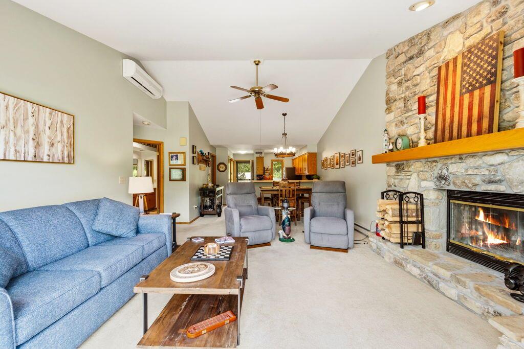 10570 Bay Ridge Pl # 4 Property Photo 1