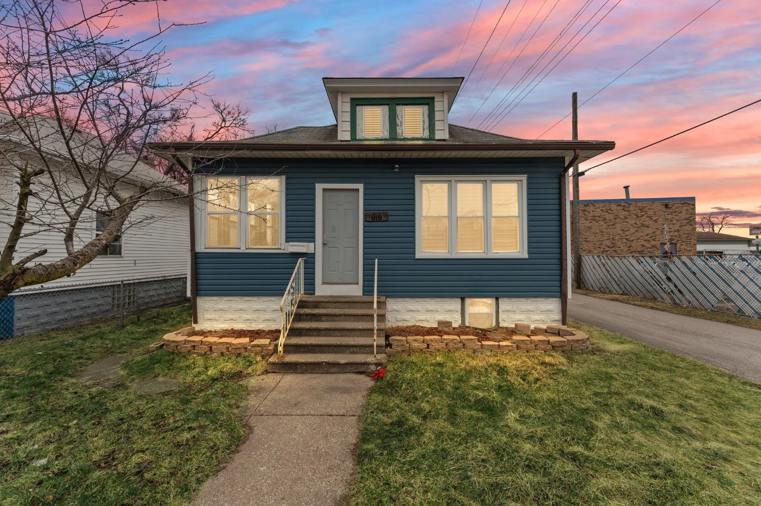 818 Becker Street Property Photo 1