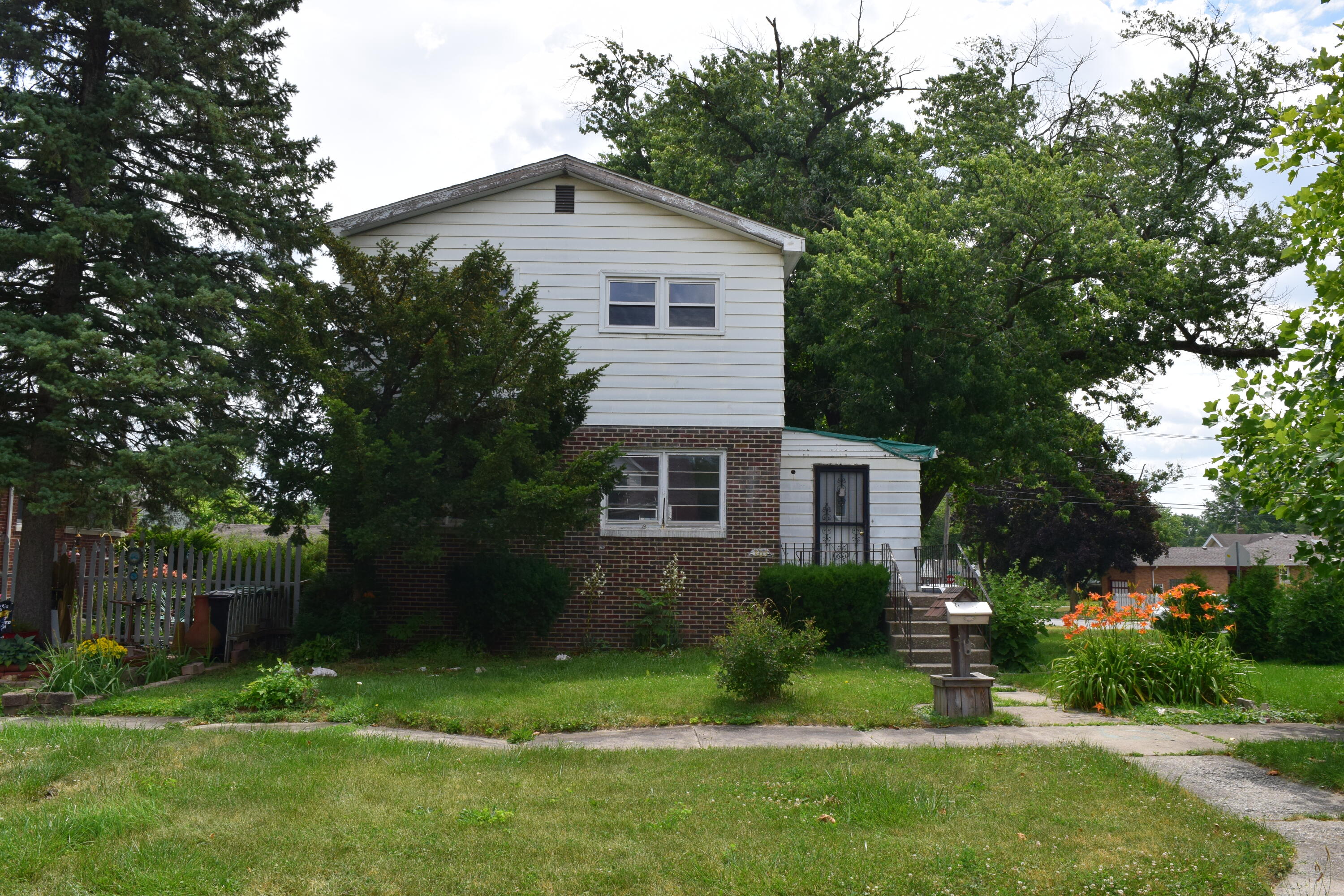 105 N Washington Street Property Photo 1