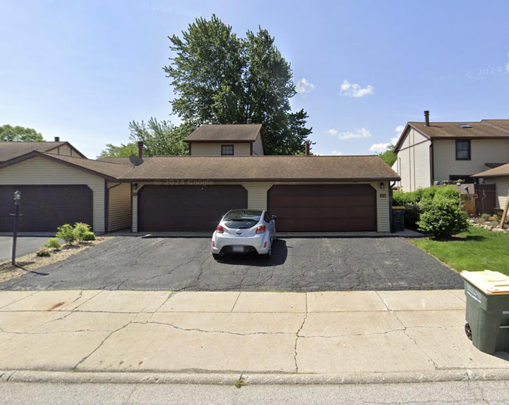 2010 Yorktowne Drive Property Photo 1