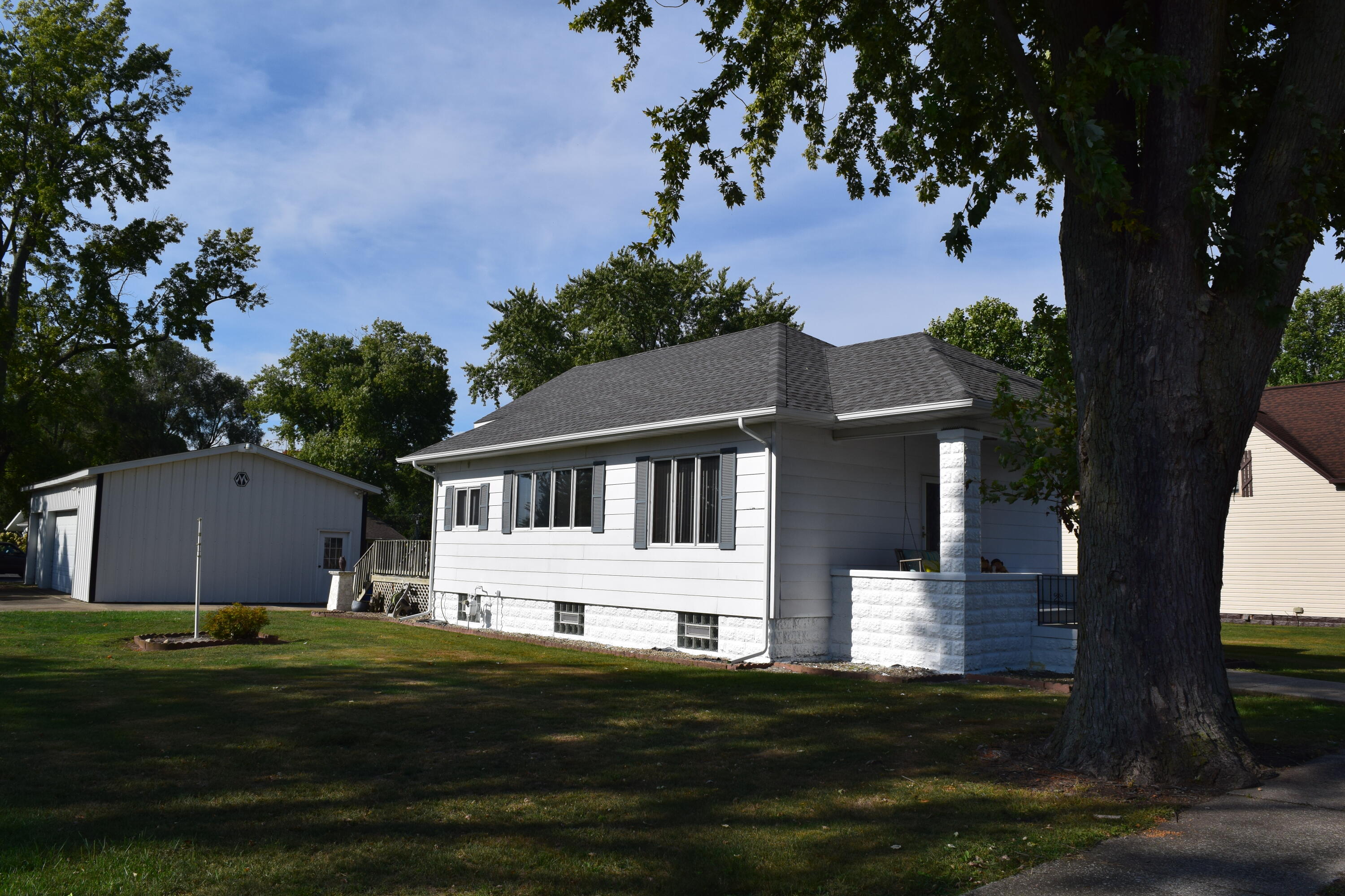 208 E Third Street Property Photo 1
