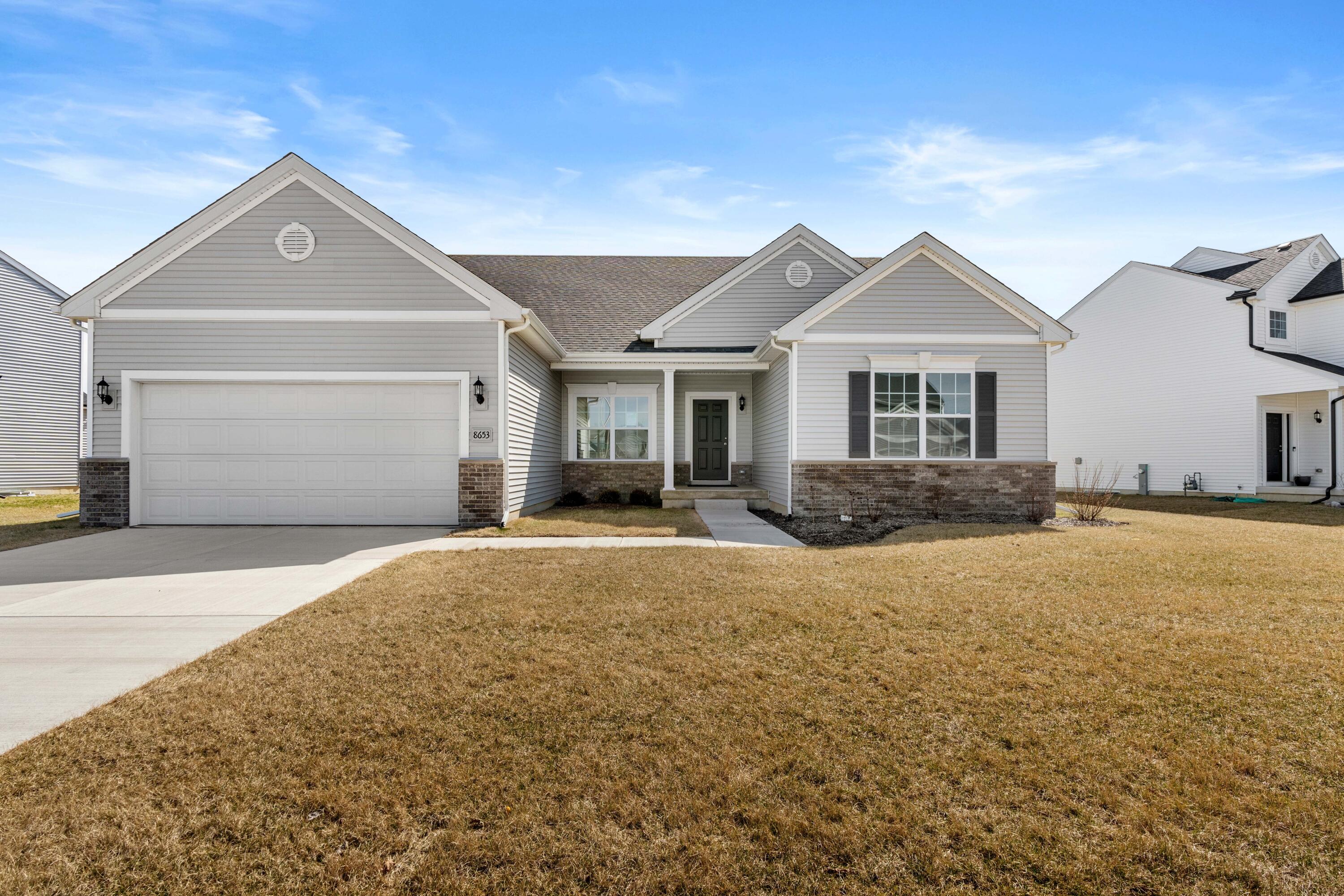 8653 Burr Ridge Circle Property Photo 1