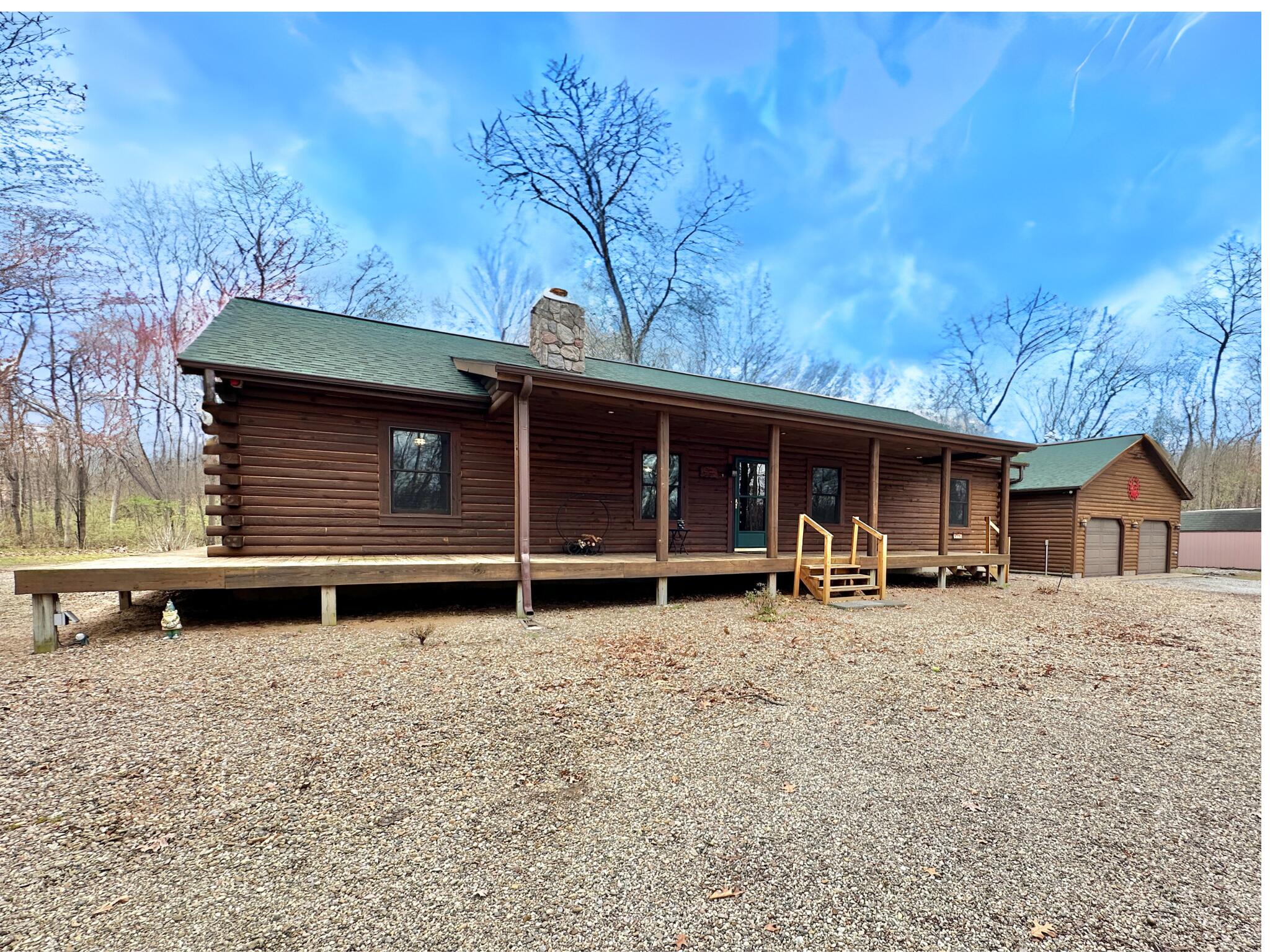 9746 E 700 Property Photo 1