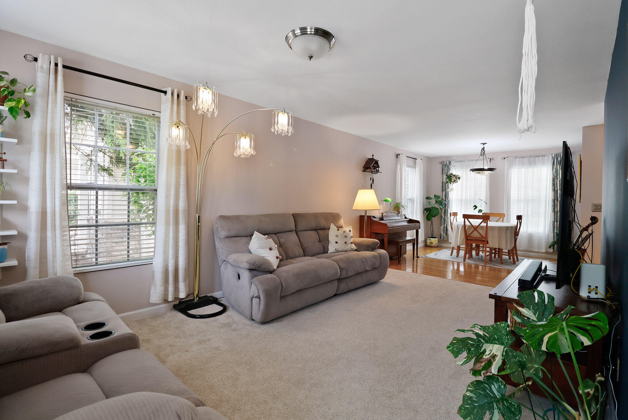 81 Hawick Drive Property Photo 5