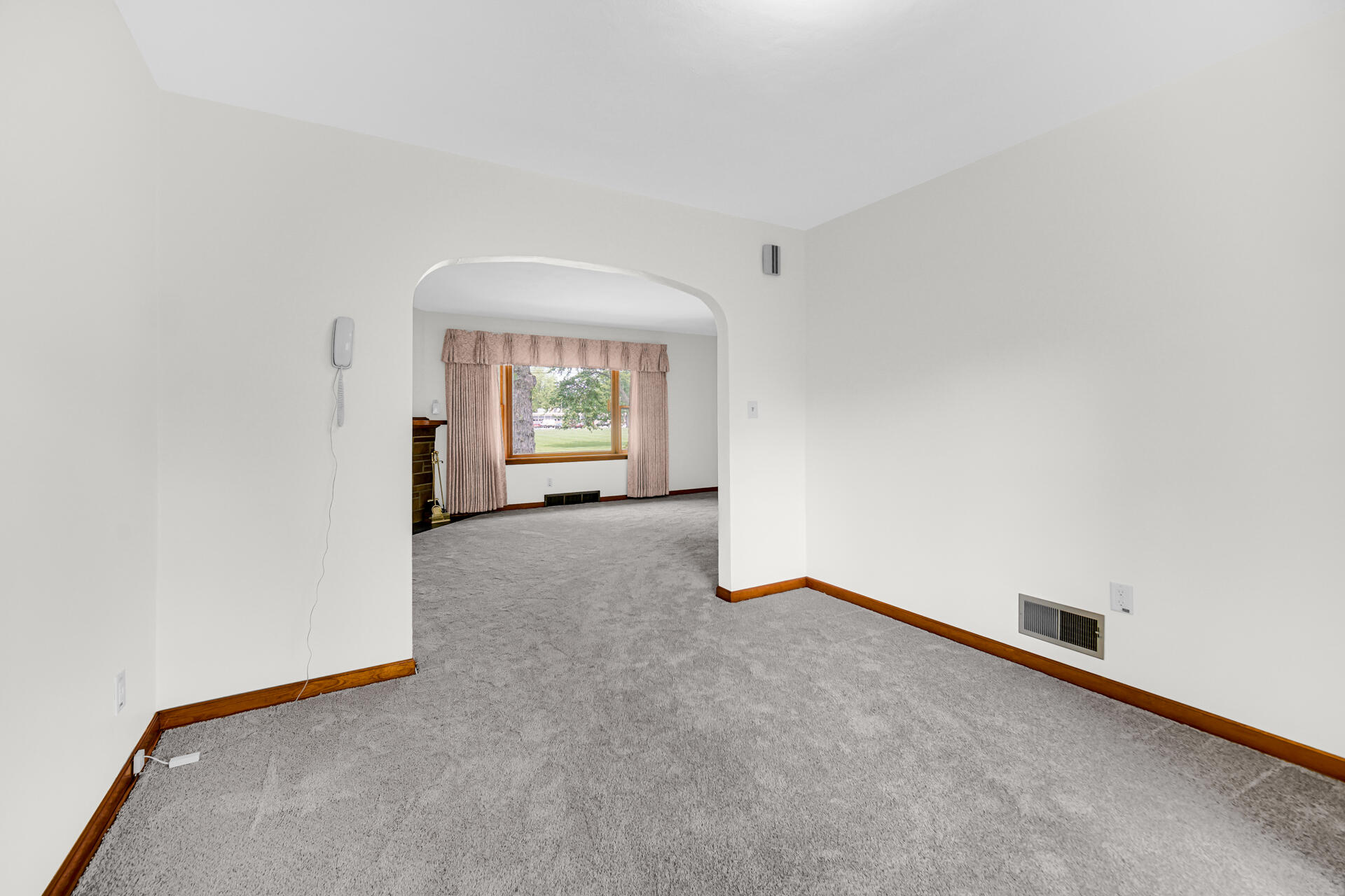 611 W Porter Avenue Property Photo 7