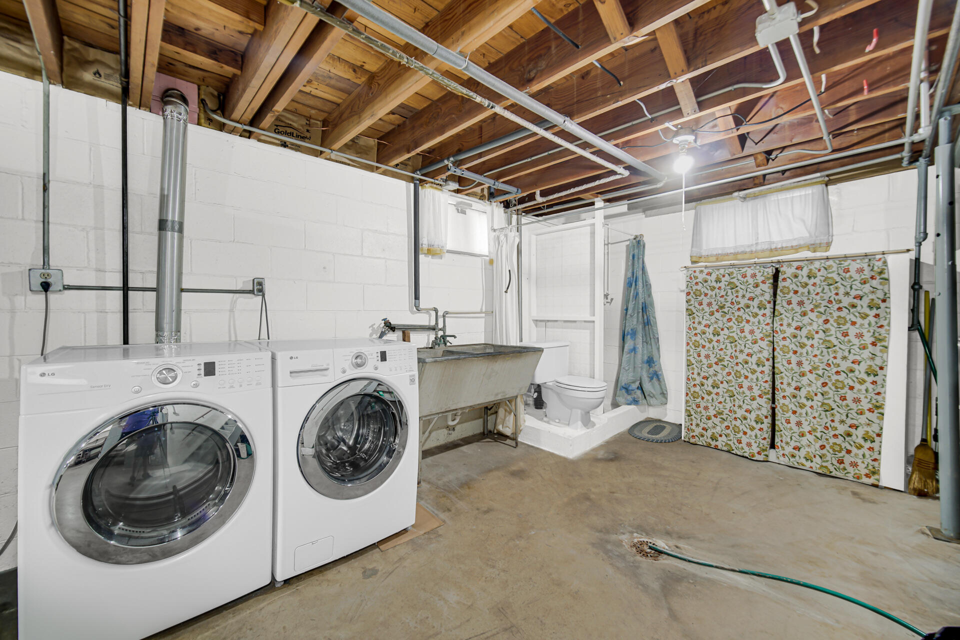 611 W Porter Avenue Property Photo 18