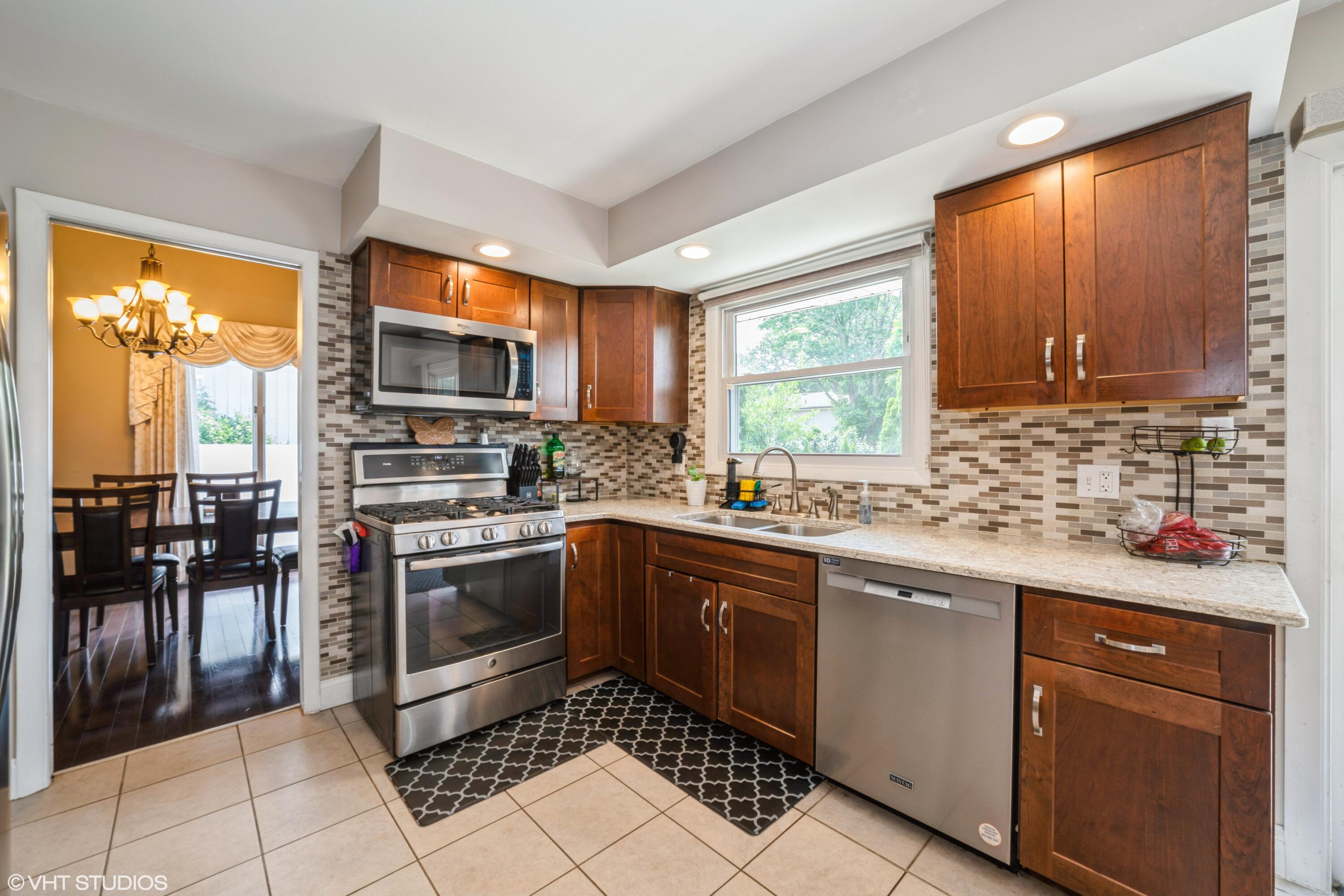 315 Maid Marion Drive Property Photo 3